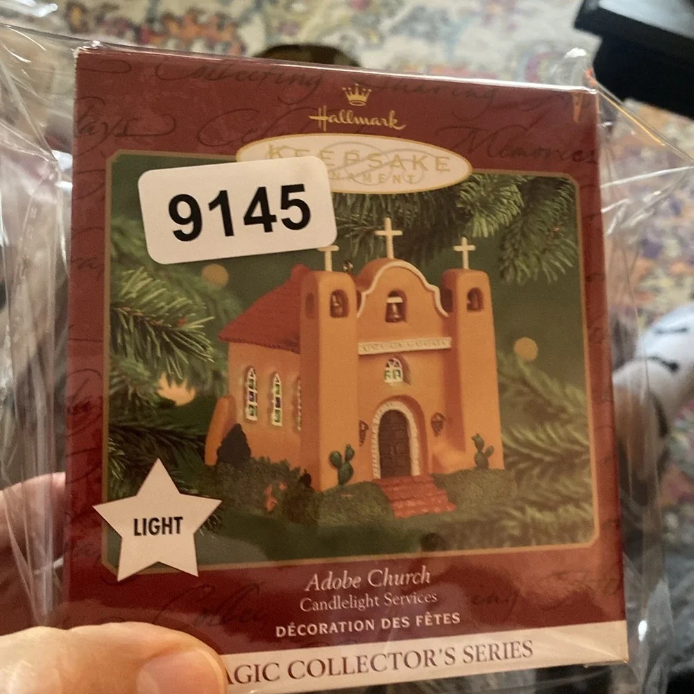 HALLMARK ADOBE CHURCH #3 SERIES 2000 MAGIC LIGHT CHRISTMAS KEEPSAKE ORNAMENT